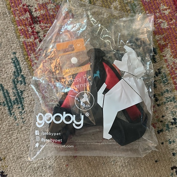 Gooby Escape Free Easy Fit Dog Harness, Red, NWT - Picture 6 of 6